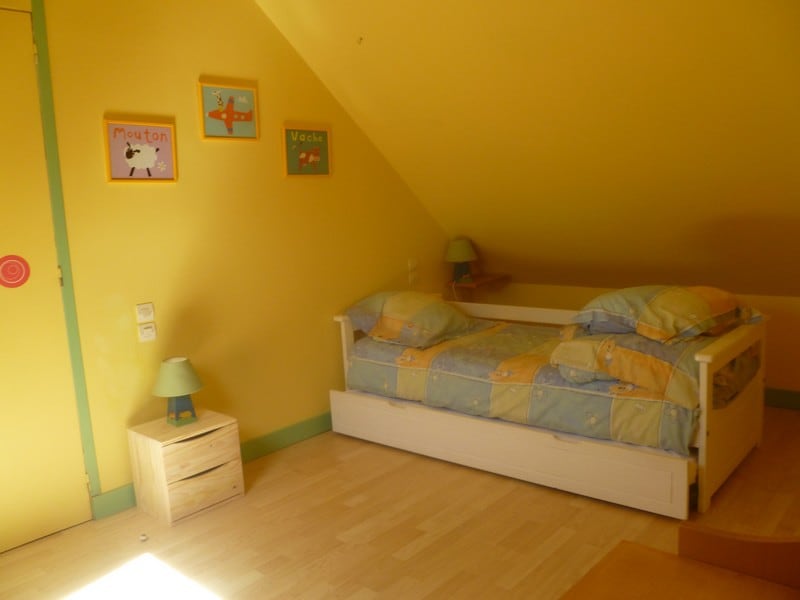 Საძინებელი 2,  ბავშვებისთვის (საწოლები)