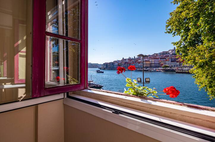 NorteSoul Porto à Vista – 2Bedroom w/ River View gallery image 2