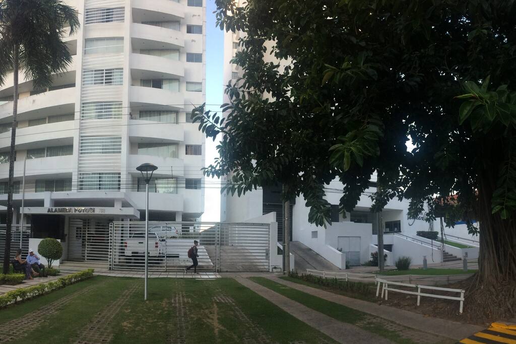 Entrada al edificio