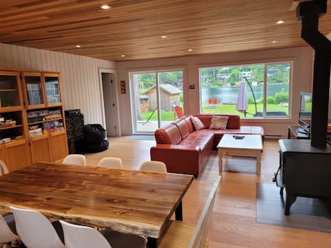 Popular Airbnb listing: Lakehouse at Lake Errock- Private dock & beach in Fraser Valley C