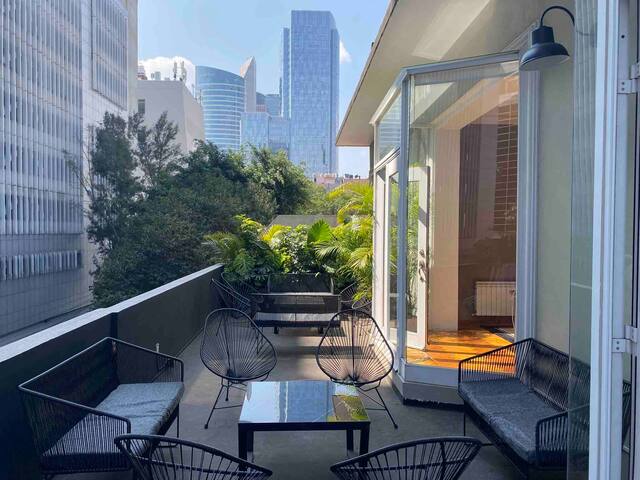 Luxury PH | Amazing Terraces | Security guard 24/7 gallery image 3