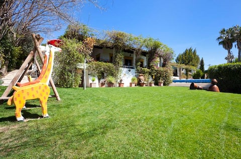 Family-friendly extra large villa