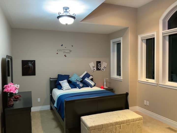 Crystal Bedroom - it is not a place. È una sensazione !