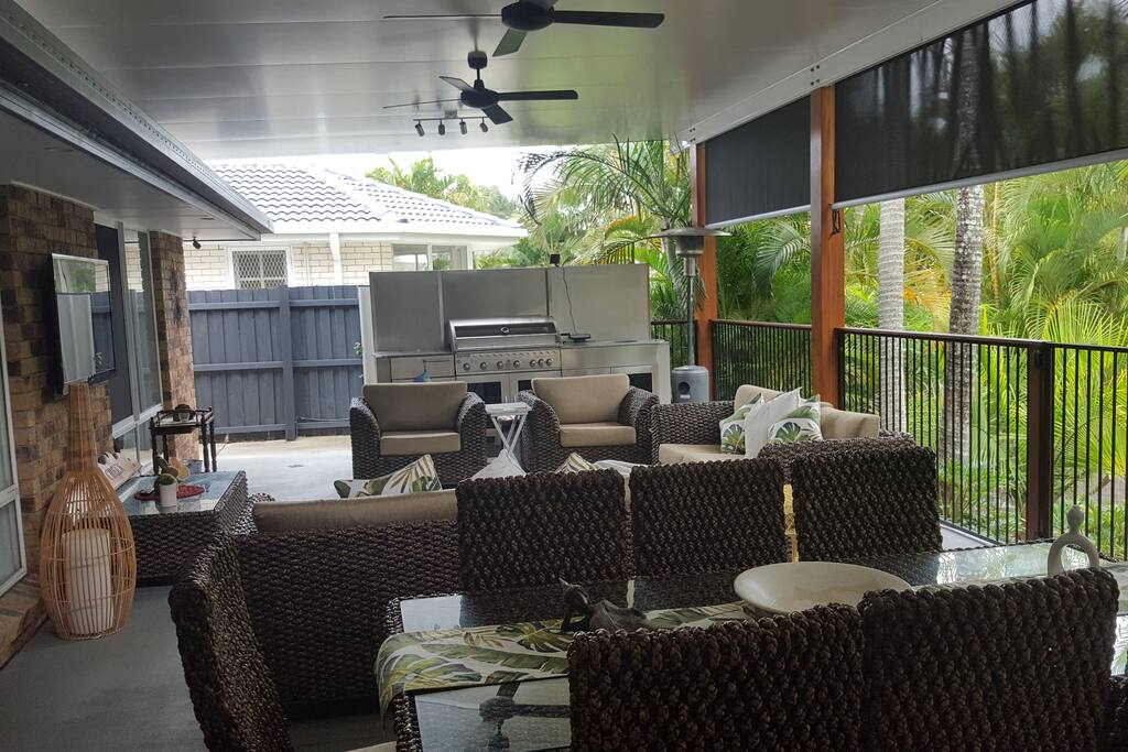 Outdoor alfresco living/dining