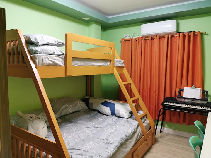 Private Room 2 Casa de los Reyes Homestay Houses for Rent in San