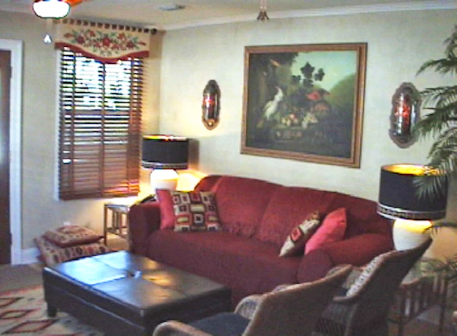 The living room haas cable TV