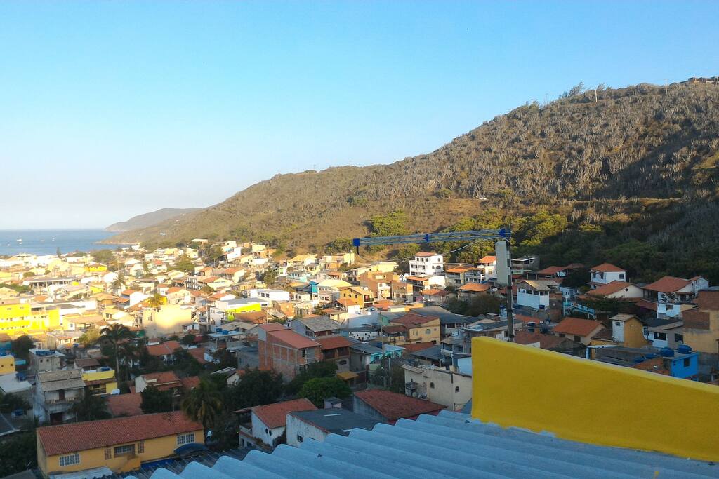 Vista da cidades de uns dos quartos.