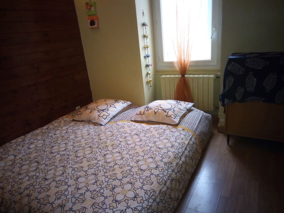 chambre avec 2 lits simples accolés