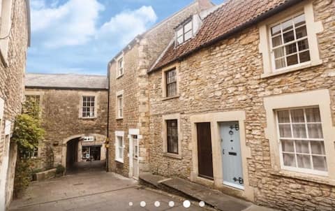 Sheppards Barton cottage, central Frome.
