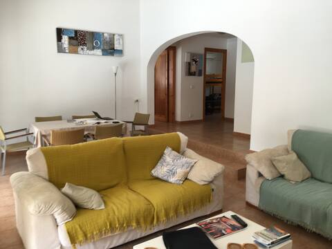 Successful Airbnb property: Villa Hibiscus, Pool, Golf & Beach. in Es Mercadal