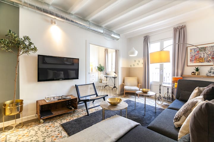 Charming flat next to Ramblas. Daily Cleaning! gallery image 5