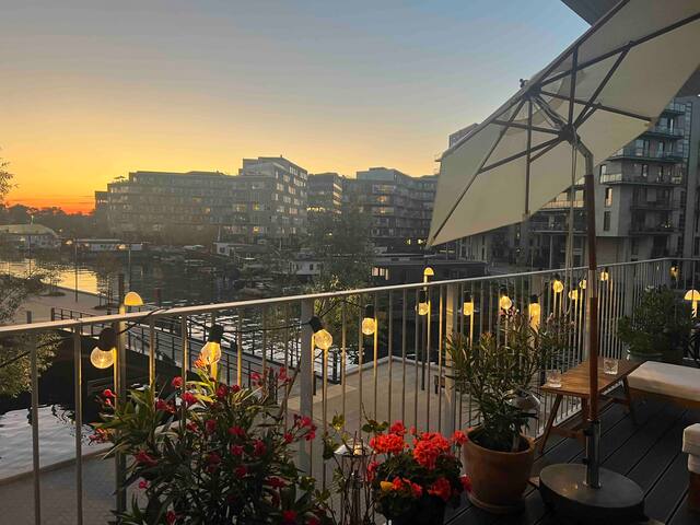 Stor Luksus lejlighed med vand udsigt i alle rum