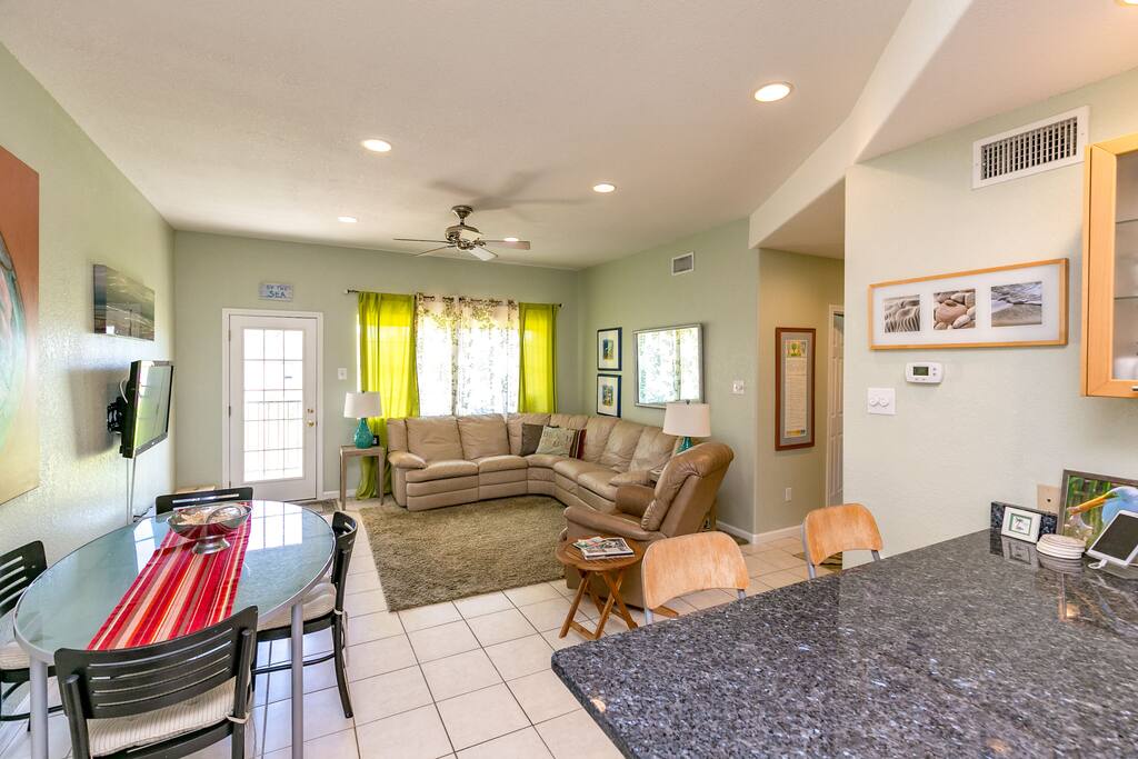 Keep the group together with a flowing design.