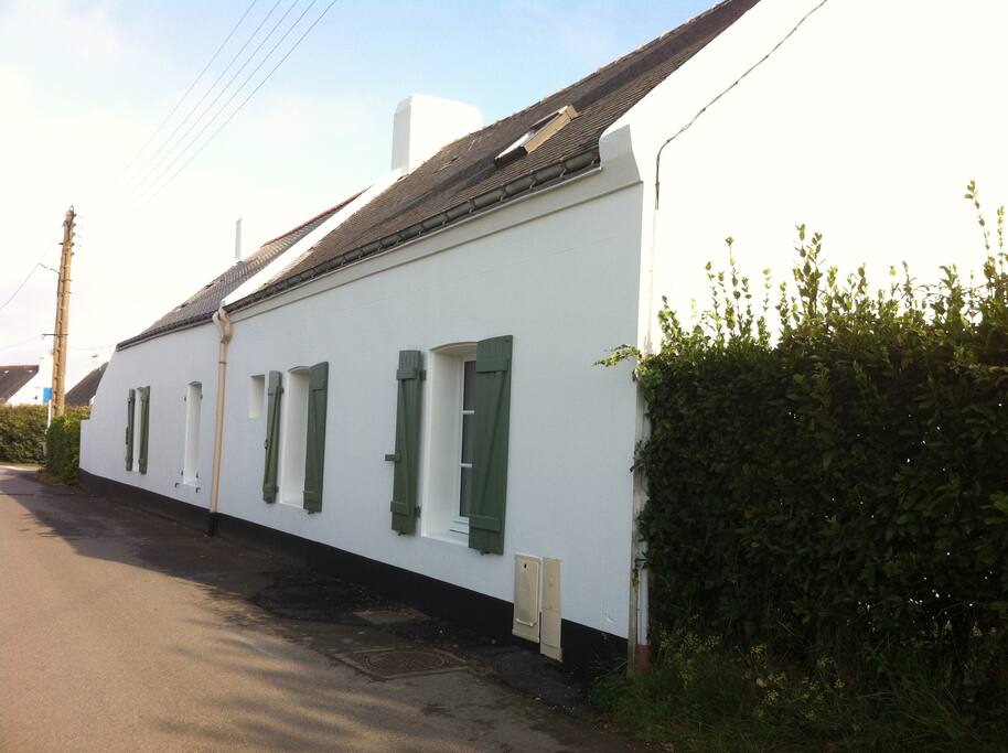 Façade nord sur la rue du Calvaire
