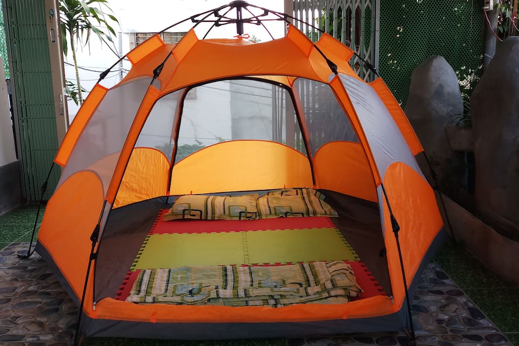 tent bed for 2 - 3 guests