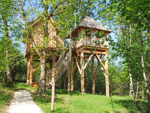 house in the trees "la Forêt" at Nid2Rêve