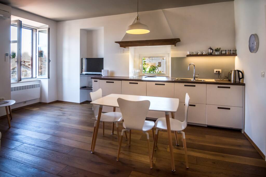 Fully equipped kitchen