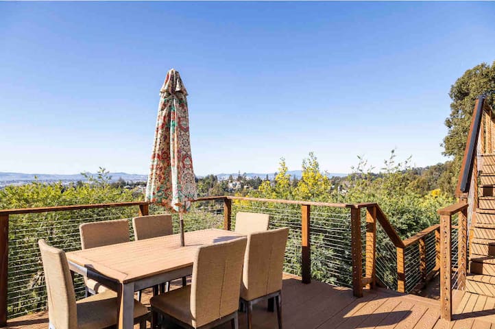 Main House+Guest Unit in Oakland Hills gallery image 3