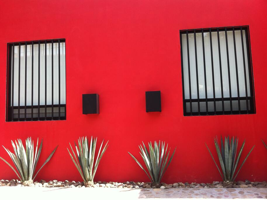 Cómoda y amplia casa con el sabor y el color de México