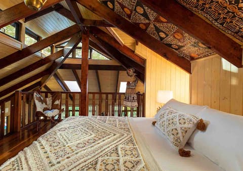Hinterland Couples’ Retreat - sauna, pool, privacy