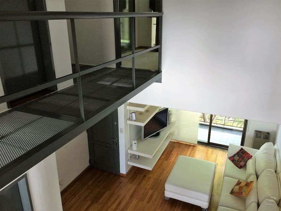 Modern and bright apartment in 2 floors.
