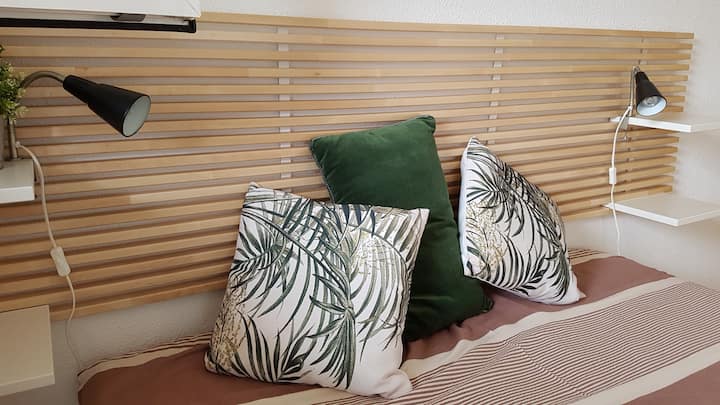 maelezo ya mapambo ya ubao wa kichwa