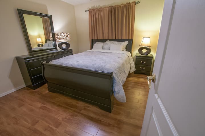 Spálňa 4 _menšia manželská posteľ