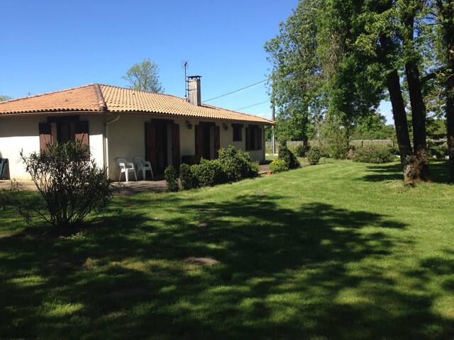 Airbnb Saint Christoly Medoc Vacation Rentals Places To