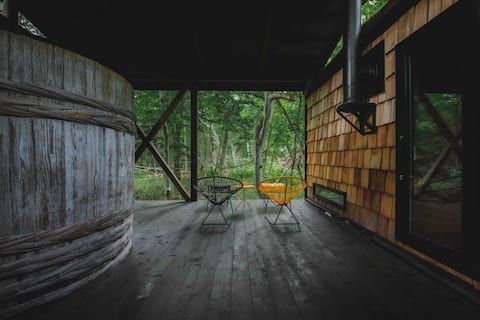 [In the quiet lakeside forest] Villa with hot spring sauna, 1 group per day, exclusive rental of a v