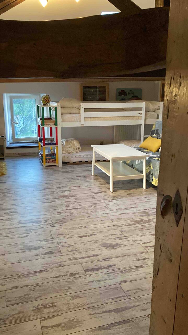 Внимавајте НА главоболката!!! Греди на влезот од спалната соба ☺️