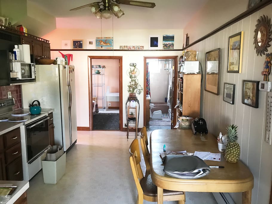 Kitchen, dining area.