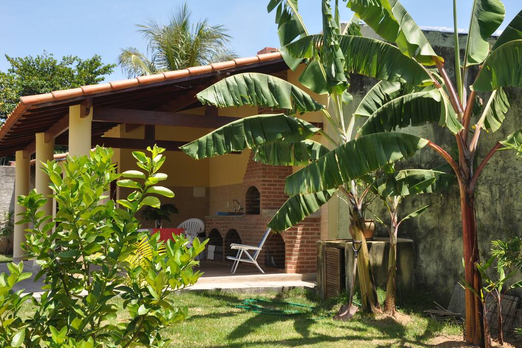 Bananeiras e churrasco