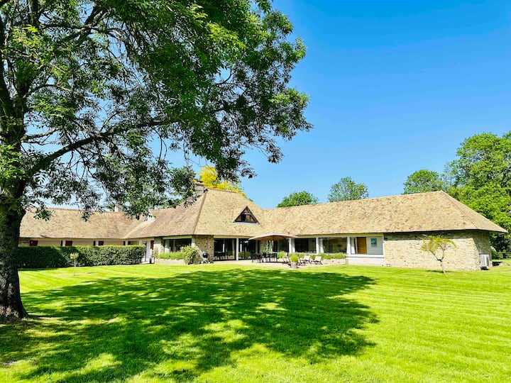Maison De 250m2 Dans La Campagne !! Pas De  Fetes - Le Pressoir