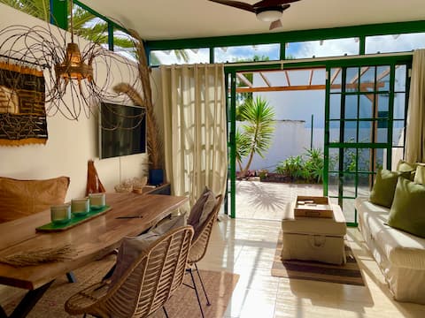 Top performing Airbnb: Casa MaRaHoBa near Pool & Beach in Yaiza