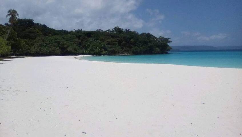 Towoc bungalows in Pristine waters