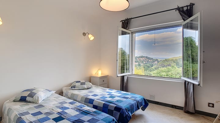 ห้องนอน 3 พร้อมวิวระเบียง