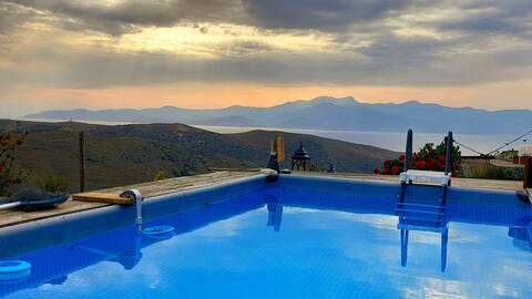 Kalliberry Cycladic cave with private pool