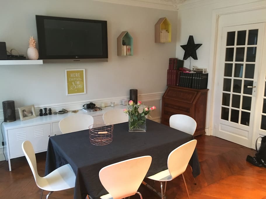 Salle à manger ou bureau