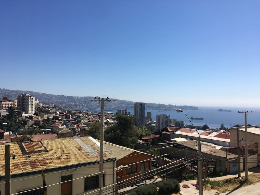 Vista a la bahía de Valparaíso
