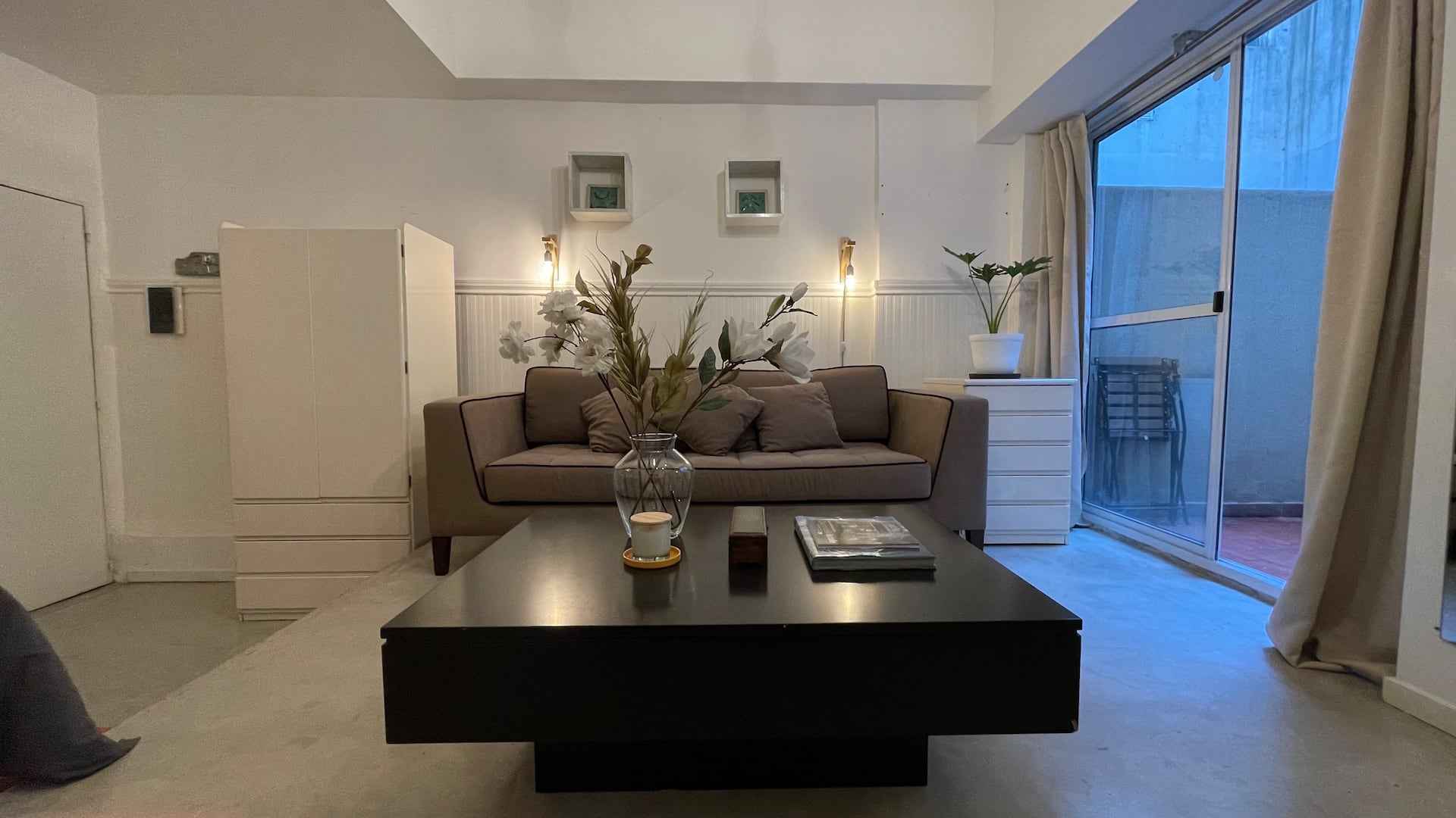 Kitnet com pátio em Palermo