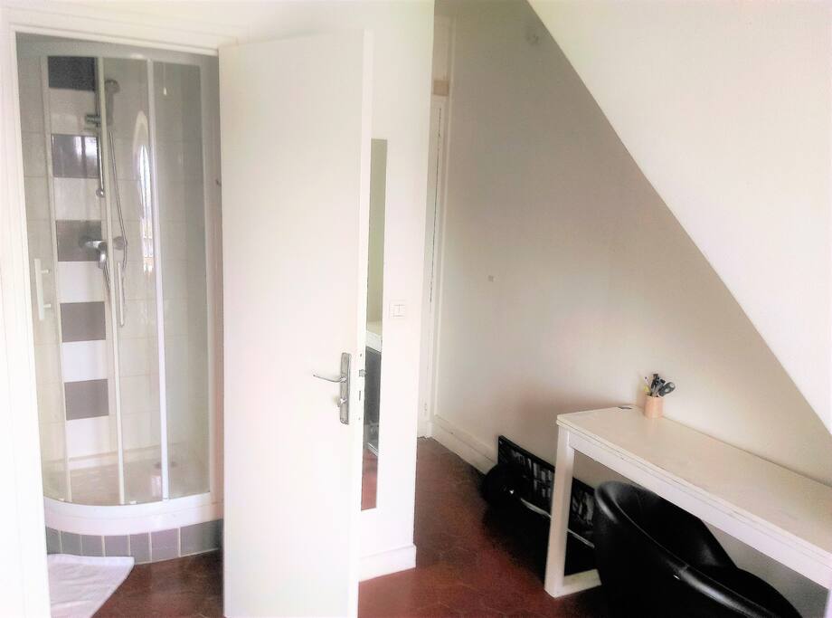 Salle de bain séparée