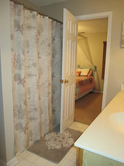 "Jack & Jill" bath from room to hall.