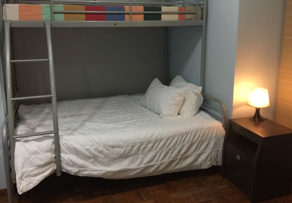 Upper deck Single bed is also fully outfitted with new bedding including quilt
