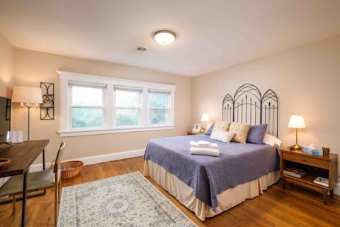 Perfect for Families – 6BR Home, Walk to Downtown