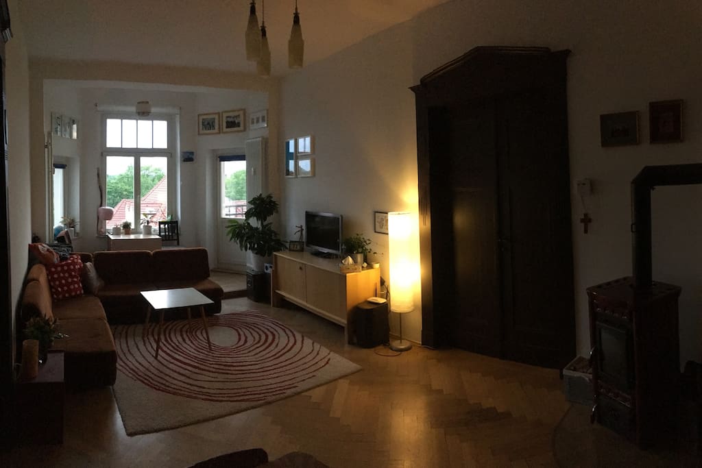Wohnzimmer / Living Room