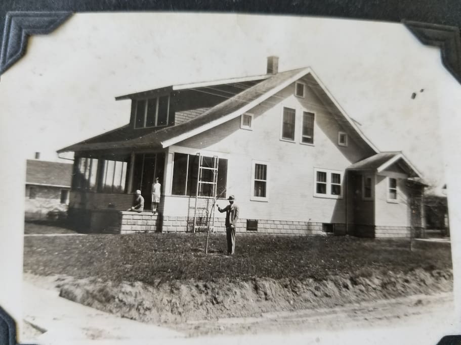 Dr. Stewart and children, early 1900's