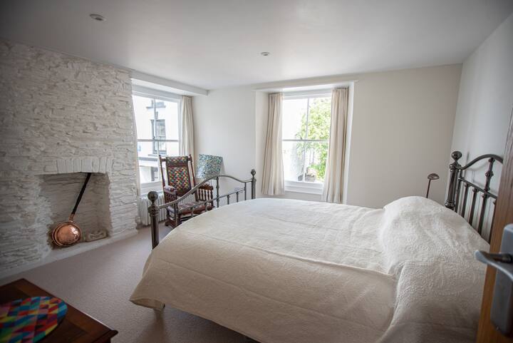 Double Bedroom 2 - First Floor