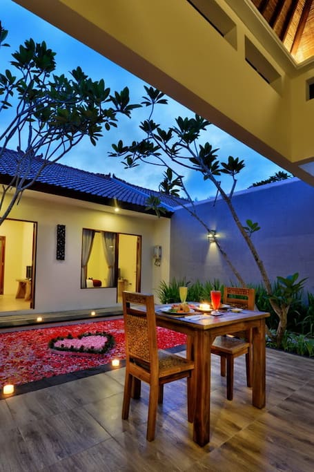 Honeymoon Decoration