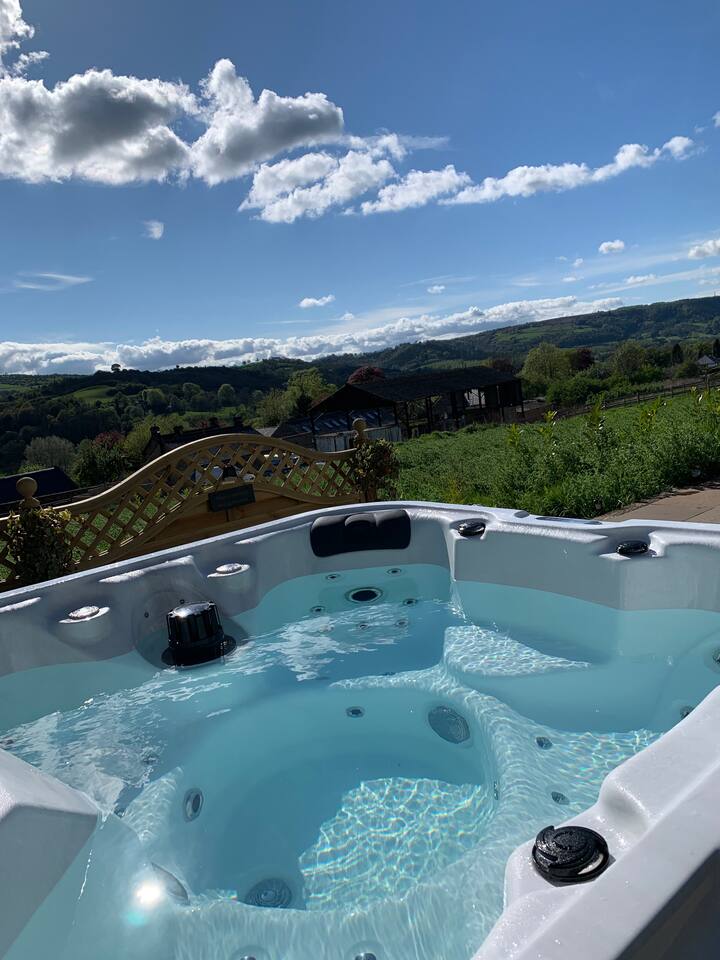 Shepherd hut with own hot tub Matlock Huts for Rent in Derbyshire
