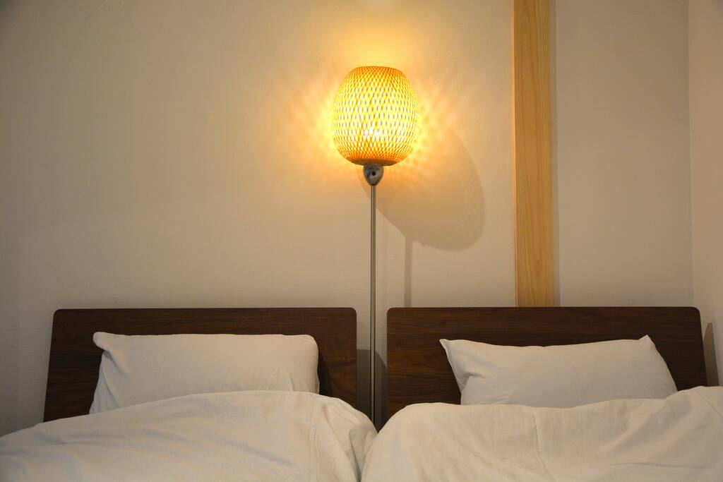 2 single beds